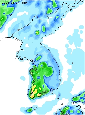 2026-08-04 15 : 00