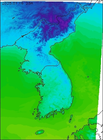 2025-01-16 23 : 00