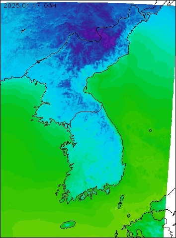 2025-01-17 03 : 00