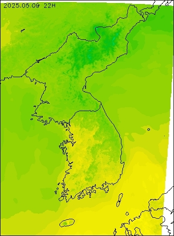 2025-05-09 22 : 00