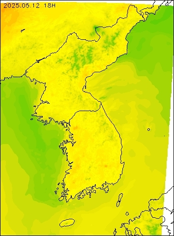 2025-05-12 18 : 00