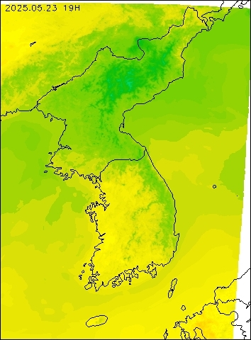 2025-05-23 19 : 00