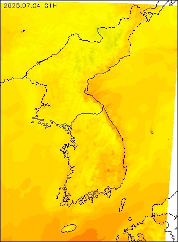 2025-07-04 01 : 00
