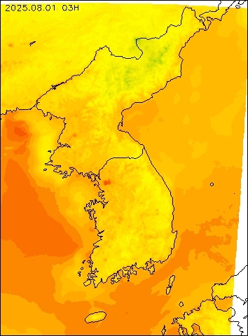 2025-08-01 03 : 00