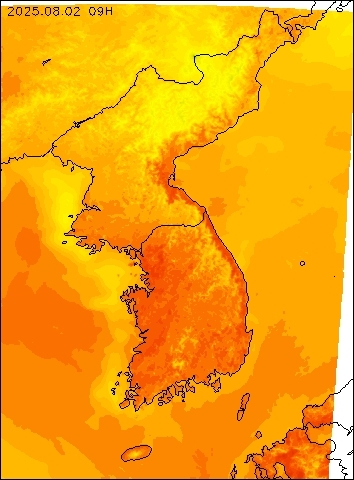 2025-08-02 09 : 00