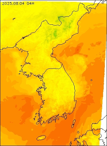 2025-08-04 04 : 00