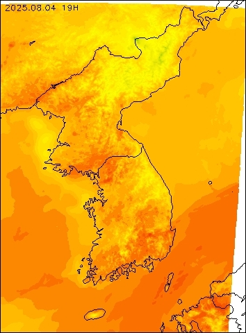 2025-08-04 19 : 00