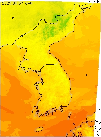 2025-08-07 04 : 00