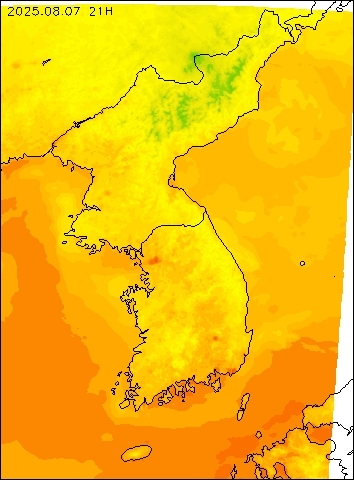 2025-08-07 21 : 00