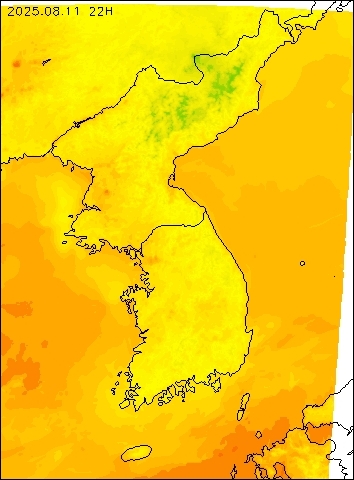 2025-08-11 22 : 00