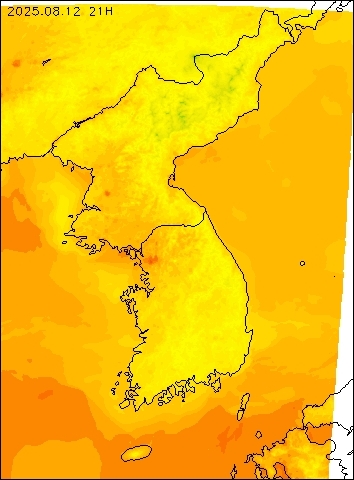 2025-08-12 21 : 00