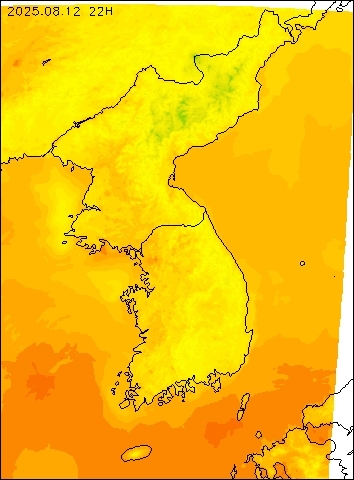 2025-08-12 22 : 00