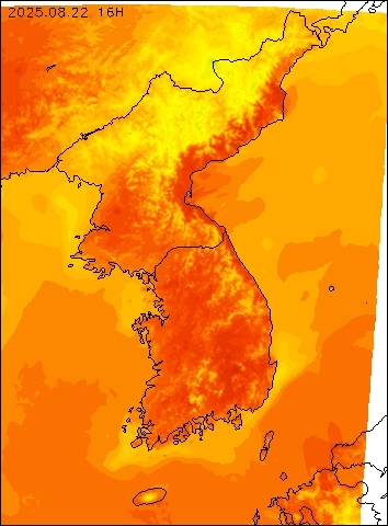 2025-08-22 16 : 00