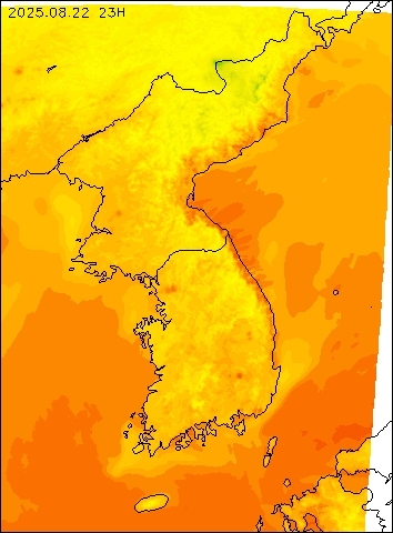2025-08-22 23 : 00