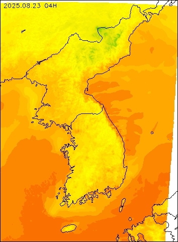 2025-08-23 04 : 00