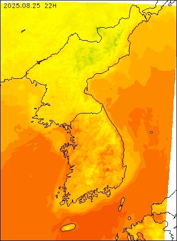 2025-08-25 22 : 00
