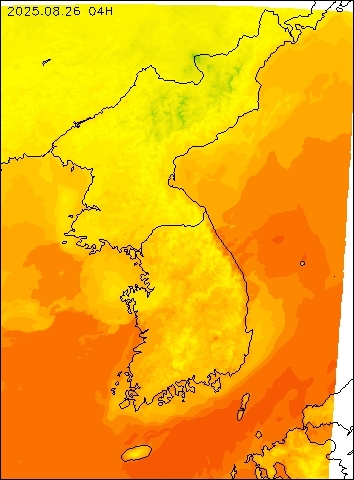 2025-08-26 04 : 00