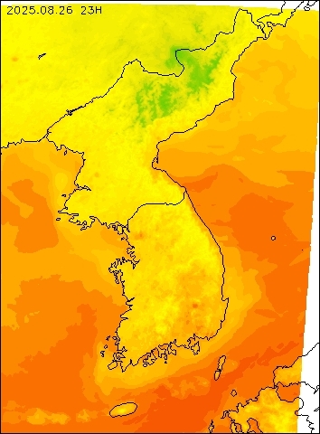 2025-08-26 23 : 00