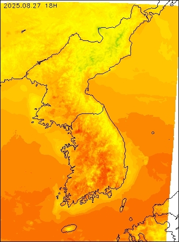 2025-08-27 18 : 00