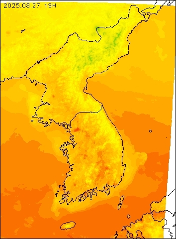 2025-08-27 19 : 00