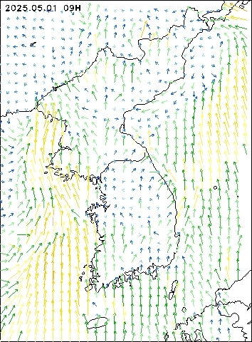 2025-05-01 09 : 00