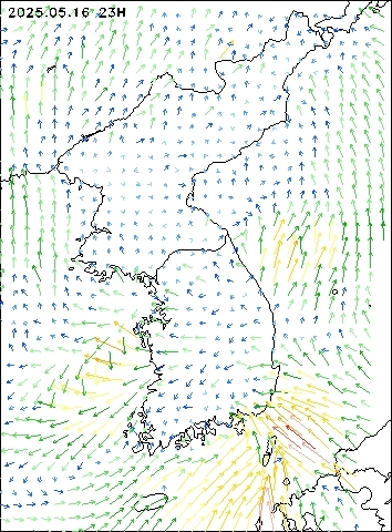 2025-05-16 23 : 00