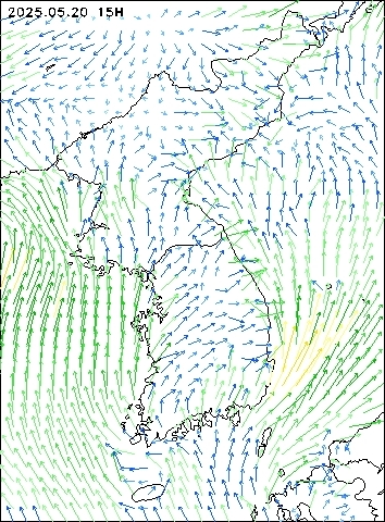 2025-05-20 15 : 00