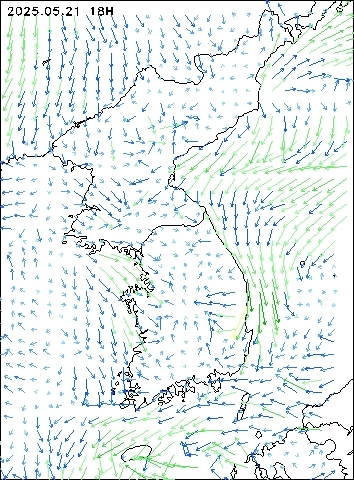 2025-05-21 18 : 00