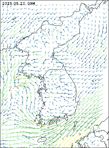 2025-05-23 09 : 00