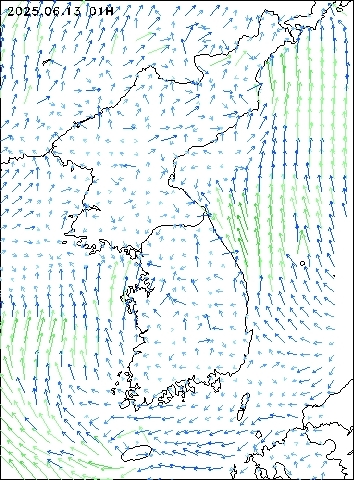 2025-06-13 01 : 00