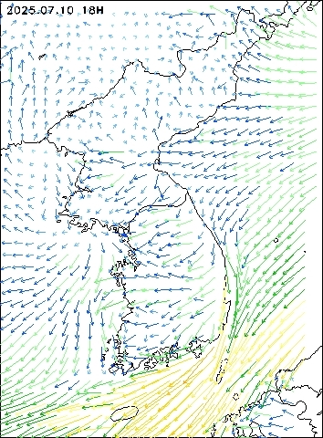 2025-07-10 18 : 00
