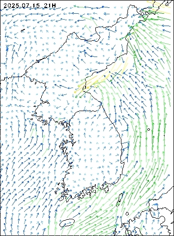 2025-07-15 21 : 00