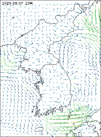 2025-08-07 23 : 00