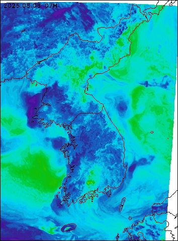 2025-08-08 08 : 00