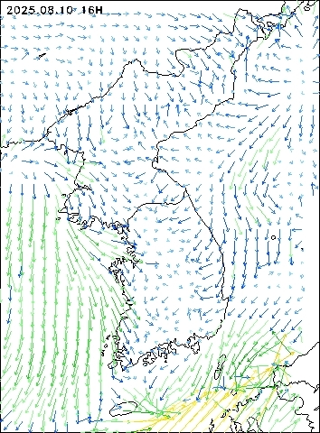 2025-08-10 16 : 00