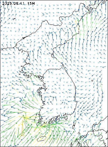 2025-08-11 15 : 00