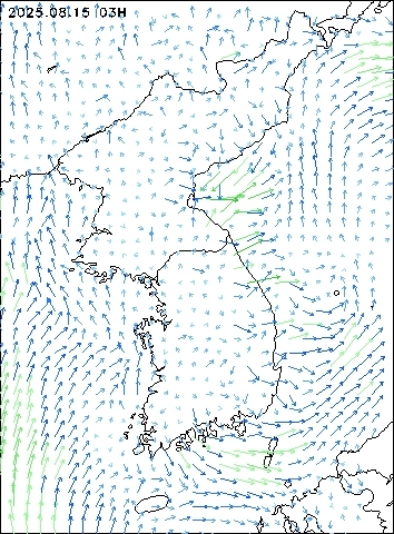 2025-08-15 03 : 00