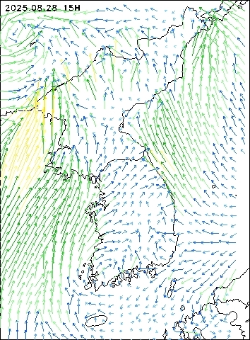 2025-08-28 15 : 00