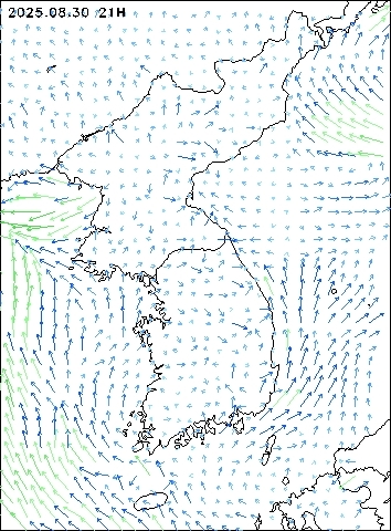 2025-08-30 21 : 00