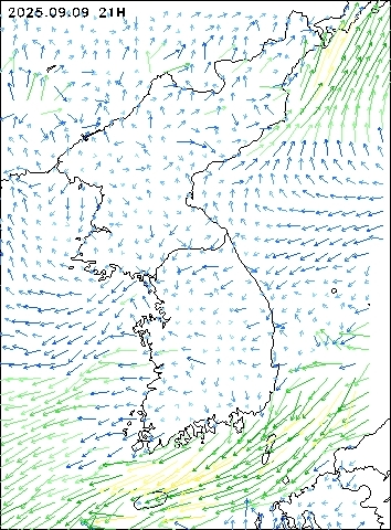 2025-09-09 21 : 00