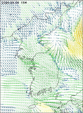2026-05-08 15 : 00