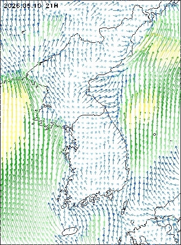 2026-05-10 21 : 00