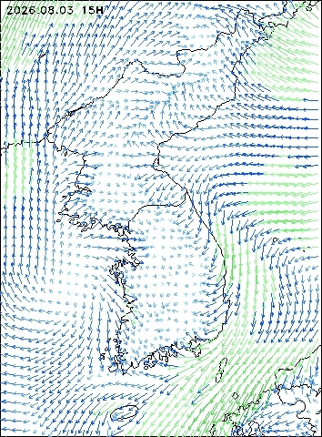 2026-08-03 15 : 00
