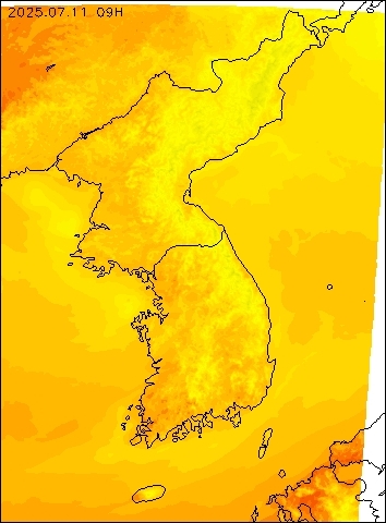 2025-07-11 09 : 00
