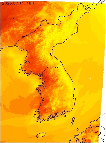 2025-07-11 18 : 00