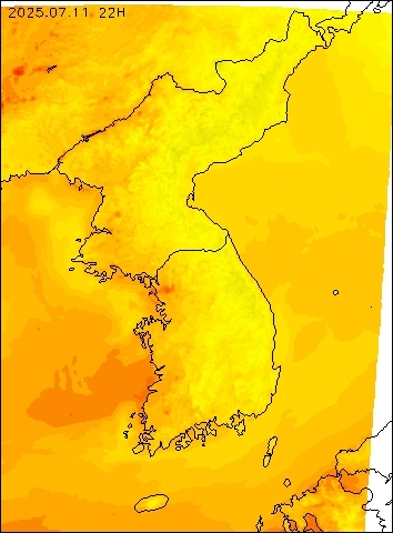 2025-07-11 22 : 00