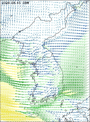 2026-08-10 09 : 00