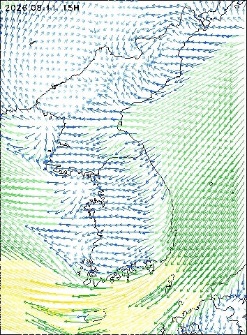 2026-08-11 15 : 00